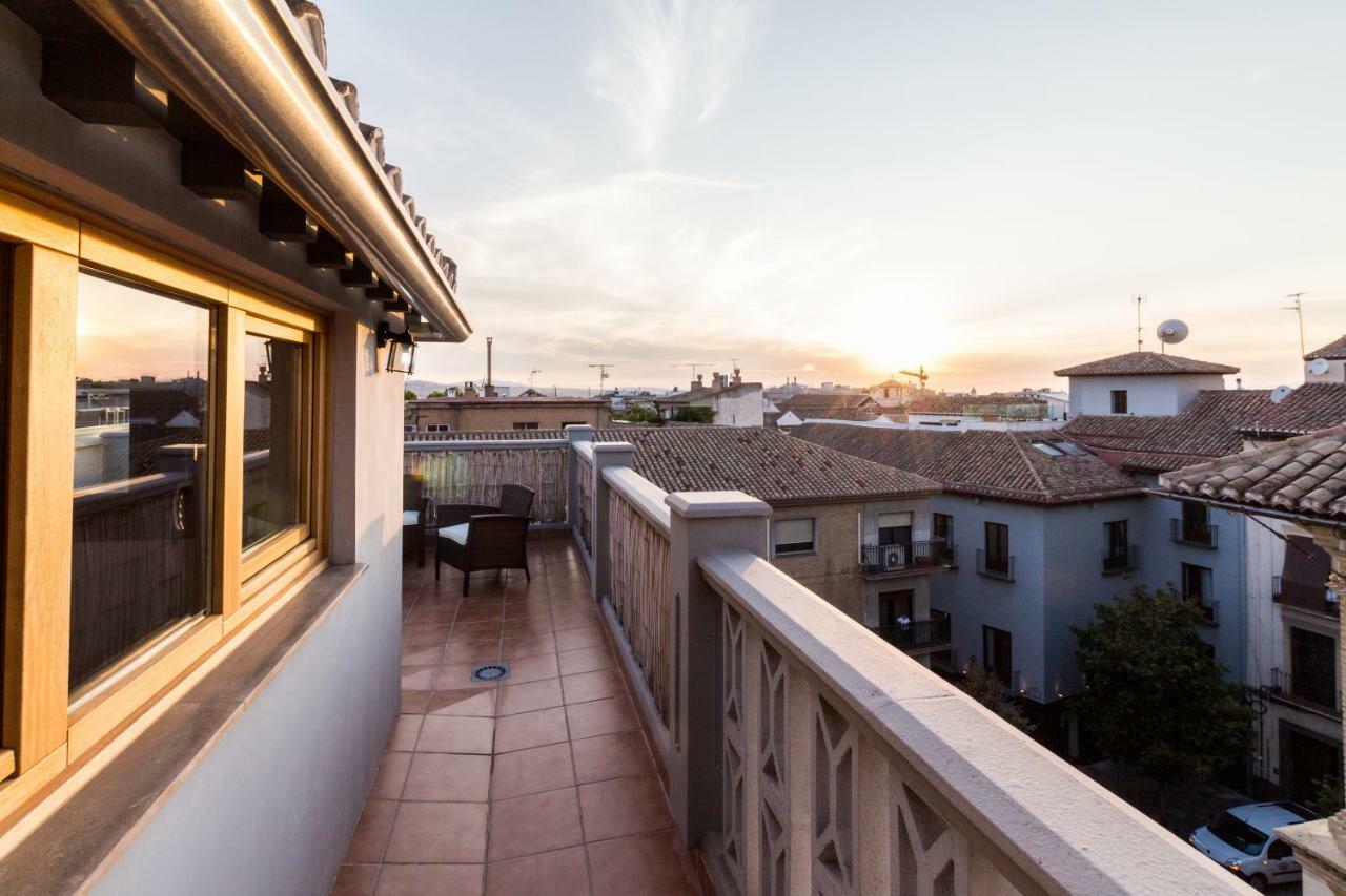 Apartamento Fantástico ático con terraza y vistas en el centro Granada Exterior foto
