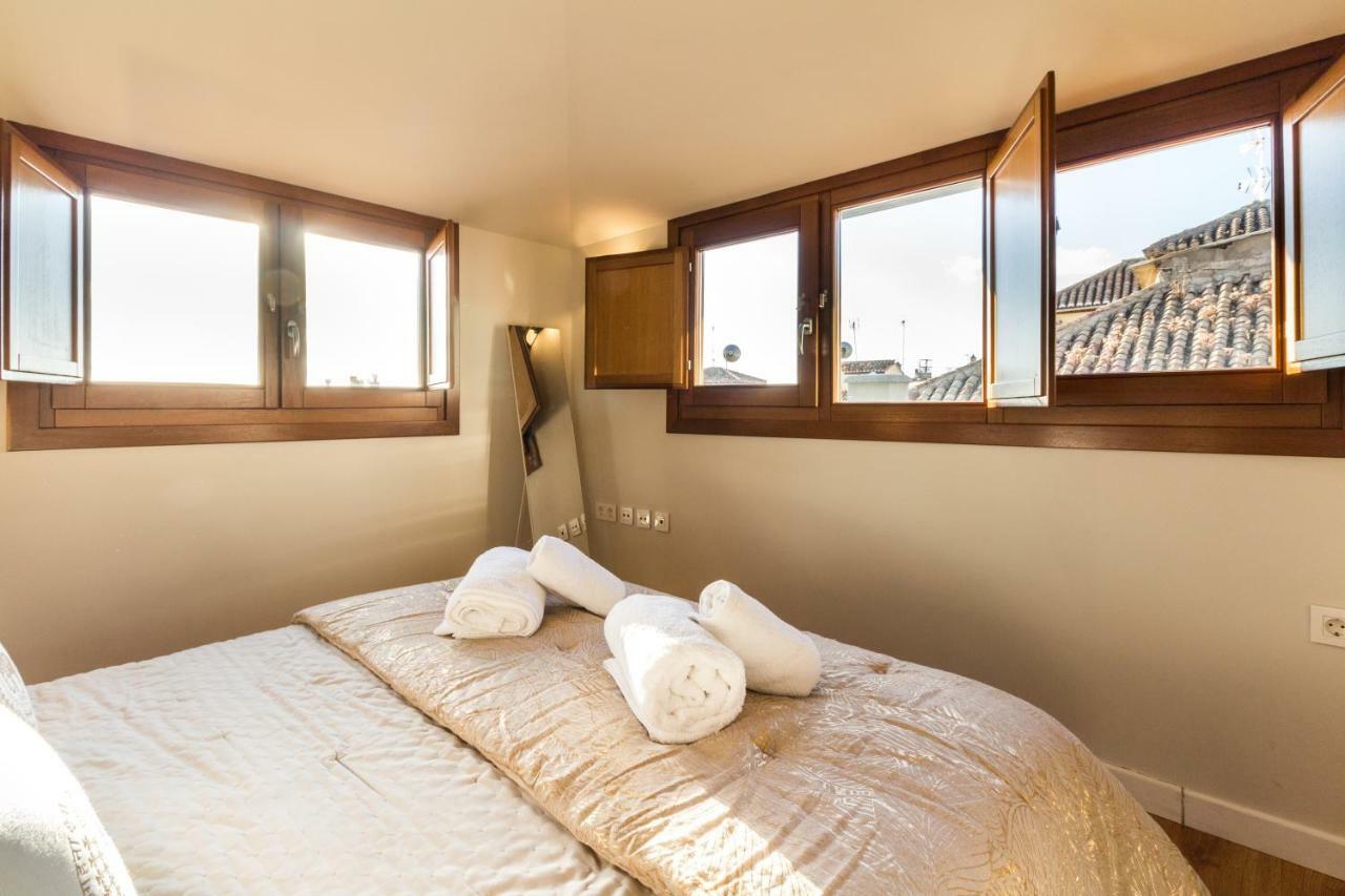 Apartamento Fantástico ático con terraza y vistas en el centro Granada Exterior foto