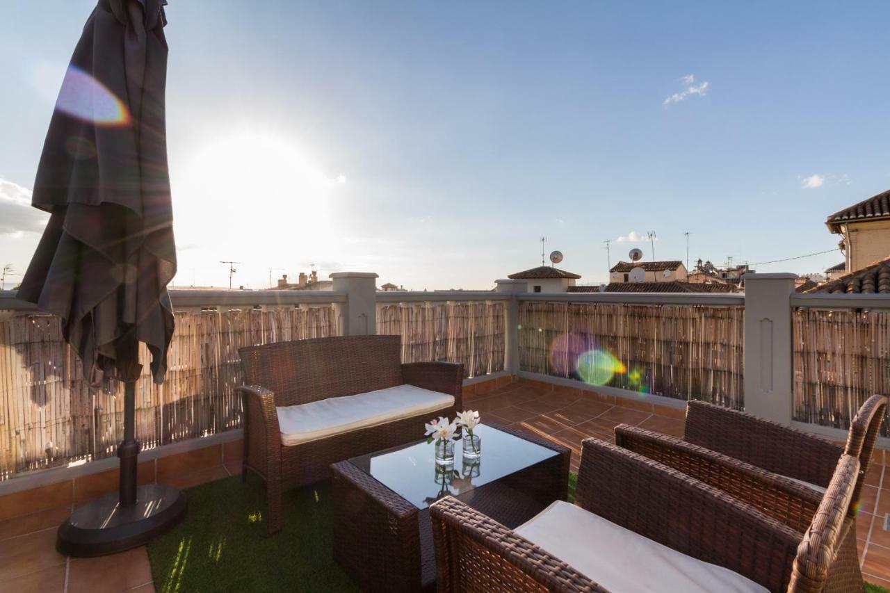 Apartamento Fantástico ático con terraza y vistas en el centro Granada Exterior foto